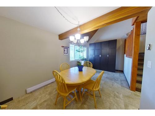 968 Dewdney Way, Kimberley, BC - Indoor Photo Showing Dining Room