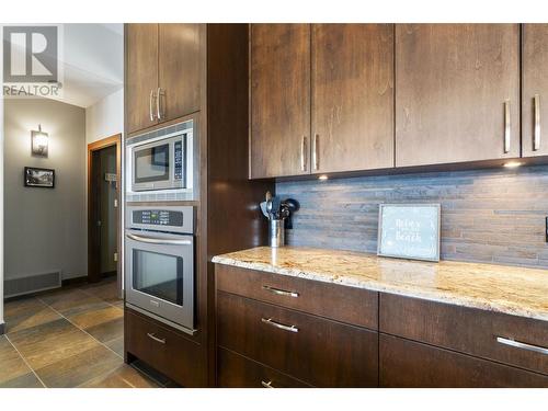 5581 Eagle Bay Road Unit# 8, Eagle Bay, BC - Indoor Photo Showing Kitchen