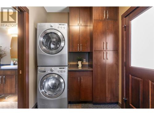 5581 Eagle Bay Road Unit# 8, Eagle Bay, BC - Indoor Photo Showing Laundry Room