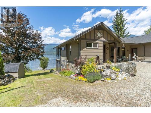 5581 Eagle Bay Road Unit# 8, Eagle Bay, BC - Outdoor