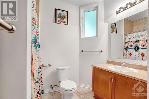4 piece bathroom - 292 London Terrace, Ottawa, ON - Indoor Photo Showing Bathroom
