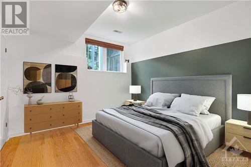 292 London Terrace, Ottawa, ON - Indoor Photo Showing Bedroom