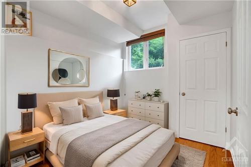 292 London Terrace, Ottawa, ON - Indoor Photo Showing Bedroom