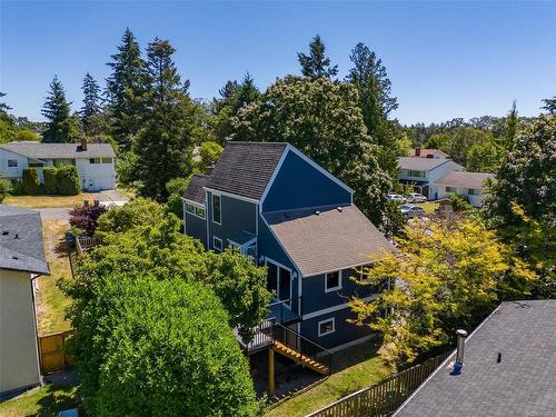 4020 Travis Pl, Saanich, BC 