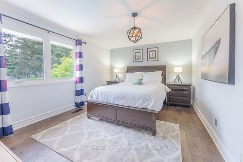 1204 Clarkson Rd N, Mississauga, ON - Indoor Photo Showing Bedroom