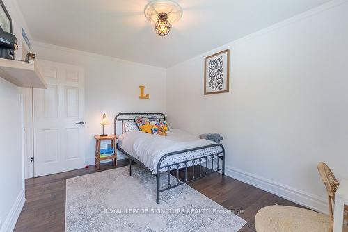 1204 Clarkson Rd N, Mississauga, ON - Indoor Photo Showing Bedroom