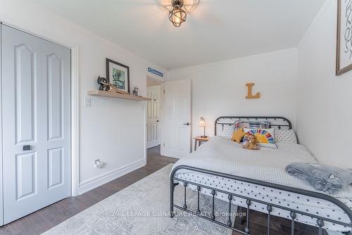 1204 Clarkson Rd N, Mississauga, ON - Indoor Photo Showing Bedroom