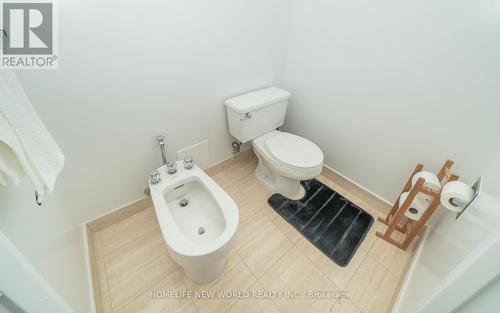 304 - 10 Torresdale Avenue W, Toronto C07, ON - Indoor Photo Showing Bathroom