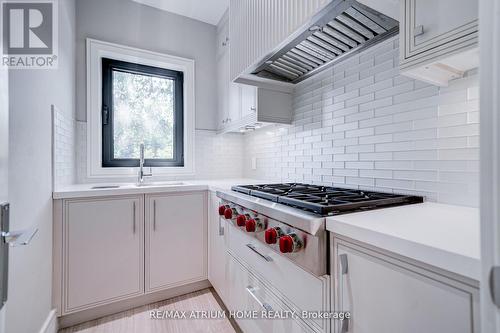 10 Cedarwood Avenue, Toronto C12, ON - Indoor Photo Showing Kitchen