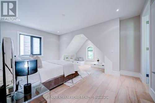 10 Cedarwood Avenue, Toronto C12, ON - Indoor Photo Showing Bedroom