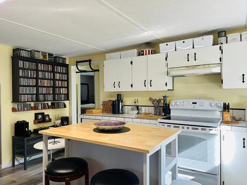 418 Webber Road, Clearwater, BC - Indoor Photo Showing Kitchen