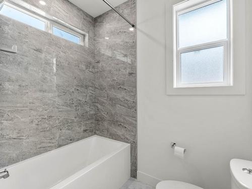 808 Crestline Street, Kamloops, BC - Indoor Photo Showing Bathroom