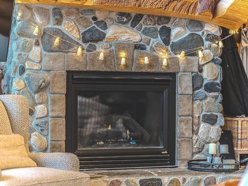 2439 Fairways Drive, Kamloops, BC - Indoor Photo Showing Living Room With Fireplace