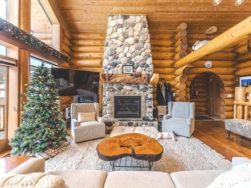 2439 Fairways Drive, Kamloops, BC - Indoor Photo Showing Living Room With Fireplace