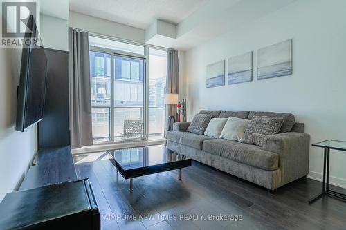 5307 - 125 Blue Jays Way, Toronto C01, ON - Indoor Photo Showing Living Room