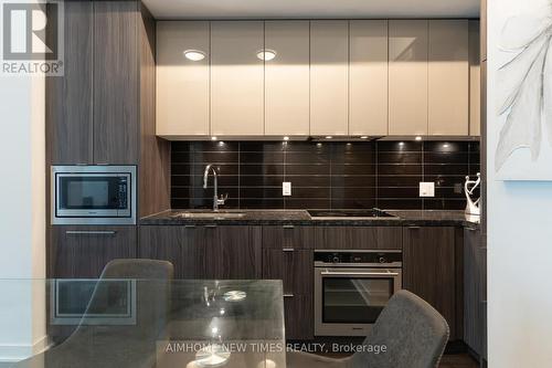 5307 - 125 Blue Jays Way, Toronto C01, ON - Indoor Photo Showing Kitchen