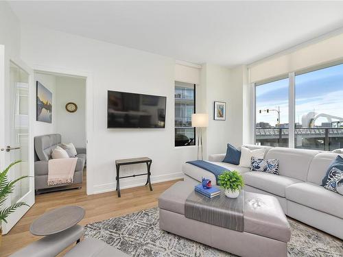 416-1628 Store St, Victoria, BC - Indoor Photo Showing Living Room