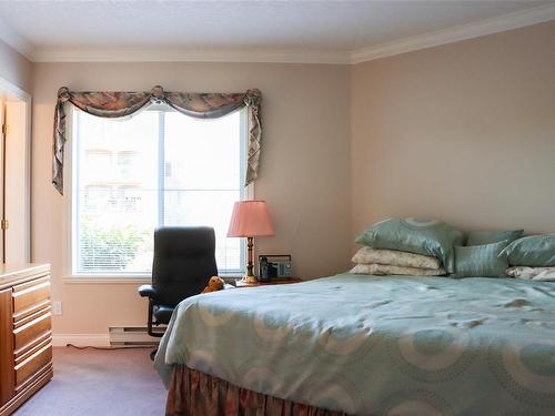 211-405 Quebec St, Victoria, BC - Indoor Photo Showing Bedroom