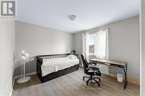 9 Tolton Drive, Guelph (Pine Ridge), ON - Indoor Photo Showing Bedroom