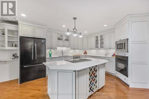 20 Tiny Beaches Road N, Tiny, ON - Indoor Photo Showing Kitchen With Upgraded Kitchen