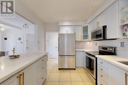 191 Maxome Avenue, Toronto, ON - Indoor Photo Showing Kitchen With Stainless Steel Kitchen With Upgraded Kitchen