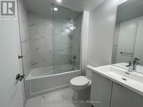 7702 - 55 Cooper Street, Toronto, ON - Indoor Photo Showing Bathroom