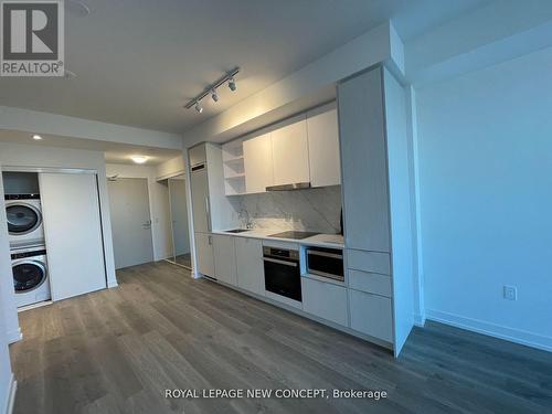 7702 - 55 Cooper Street, Toronto, ON - Indoor Photo Showing Kitchen