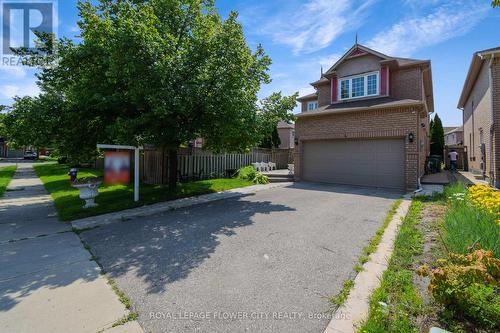 4 Chadwick Street, Brampton (Fletcher'S West), ON - Outdoor