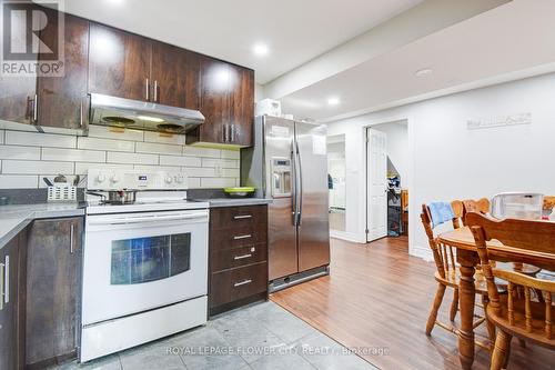 4 Chadwick Street, Brampton (Fletcher'S West), ON - Indoor Photo Showing Kitchen