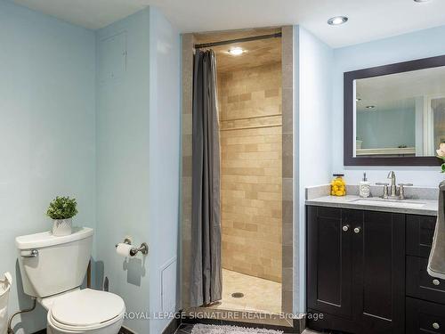 105 Catalina Dr, Toronto, ON - Indoor Photo Showing Bathroom