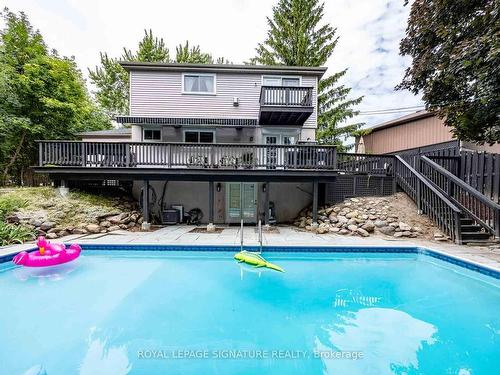 105 Catalina Dr, Toronto, ON - Outdoor With In Ground Pool With Backyard