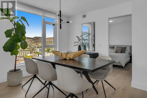 1588 Ellis Street Unit# 1509, Kelowna, BC - Indoor Photo Showing Dining Room