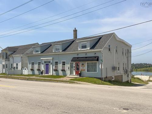 554-556 Main Street, Yarmouth, NS 