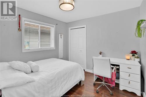 2445 Trappers Avenue, Windsor, ON - Indoor Photo Showing Bedroom