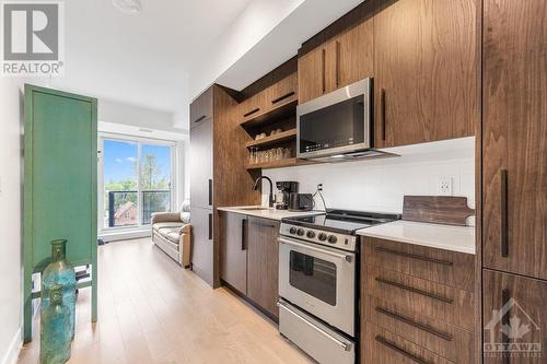 560 Rideau Street Unit#421, Ottawa, ON - Indoor Photo Showing Kitchen