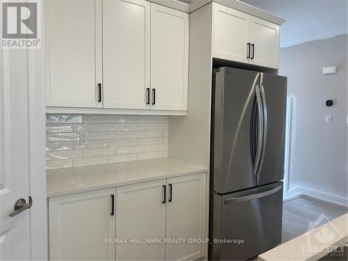 1539 Flanders Road, Brockville, ON - Indoor Photo Showing Kitchen