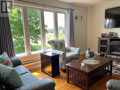 5 Frecker Place, Placentia, NL - Indoor Photo Showing Living Room