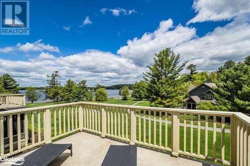 3876 Muskoka 118 Road Unit# Sandfield 6 W5, Port Carling, ON - Outdoor