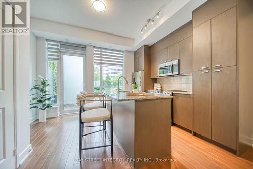 Th 5 - 88 Sheppard Avenue E, Toronto, ON - Indoor Photo Showing Kitchen