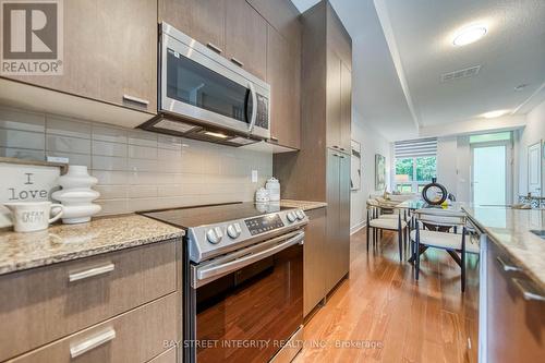 Th 5 - 88 Sheppard Avenue E, Toronto, ON - Indoor Photo Showing Kitchen With Upgraded Kitchen