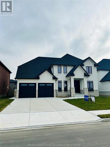 609 Holburn Street, Windsor, ON - Outdoor With Facade