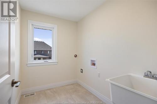 609 Holburn Street, Windsor, ON - Indoor Photo Showing Other Room