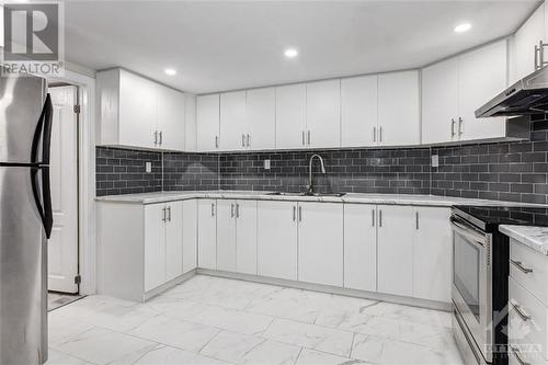 Apartment-Kitchen - 2113 Valin Street, Ottawa, ON - Indoor Photo Showing Kitchen With Upgraded Kitchen