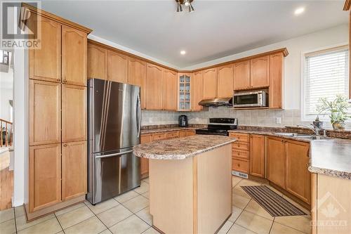 2113 Valin Street, Ottawa, ON - Indoor Photo Showing Kitchen With Double Sink