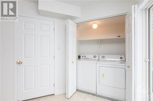 260 Gershwin Private, Ottawa, ON - Indoor Photo Showing Laundry Room