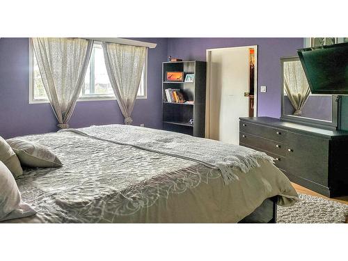 9 - 109 23Rd Avenue S, Cranbrook, BC - Indoor Photo Showing Bedroom