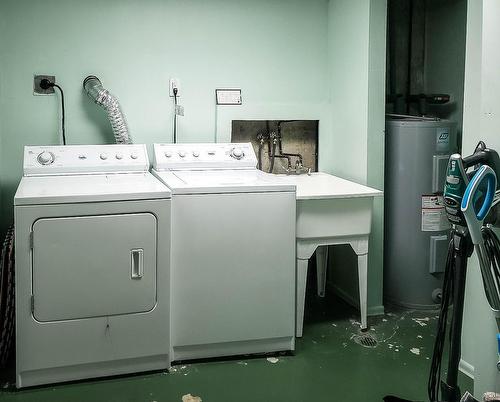 9 - 109 23Rd Avenue S, Cranbrook, BC - Indoor Photo Showing Laundry Room