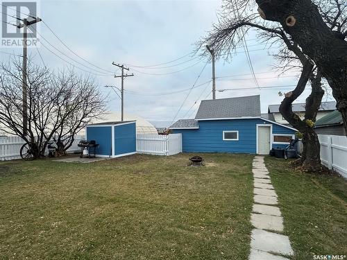 302 Carbon Avenue, Bienfait, SK - Outdoor