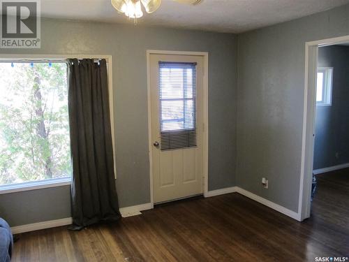 302 Carbon Avenue, Bienfait, SK - Indoor Photo Showing Other Room