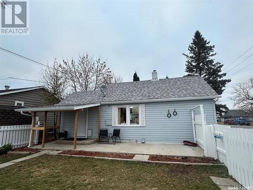 302 Carbon Avenue, Bienfait, SK - Outdoor